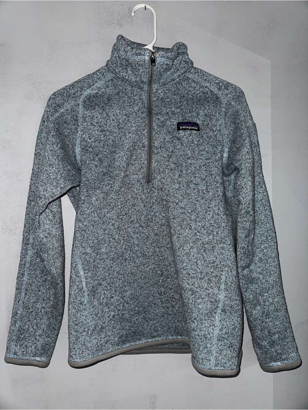 Patagonia Heather Gray Women's 1/4 Zip Fleece Pullover